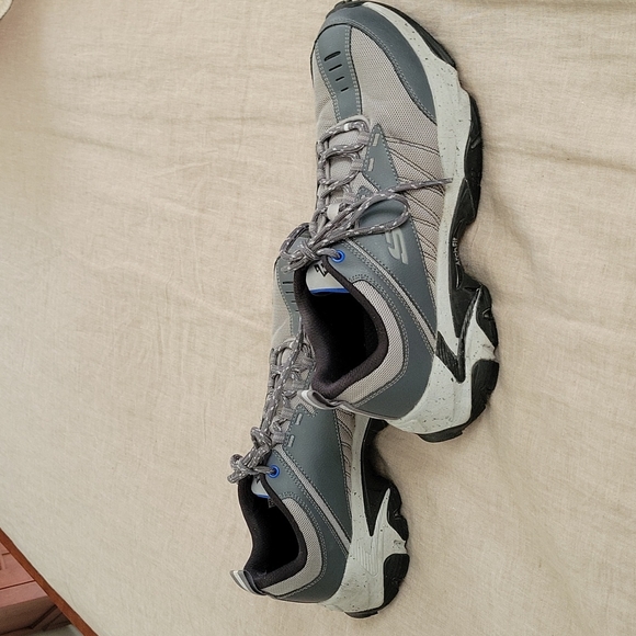 Skechers Arch Fit Men's Athletic shoe Size 9.5 grey - Picture 3 of 7